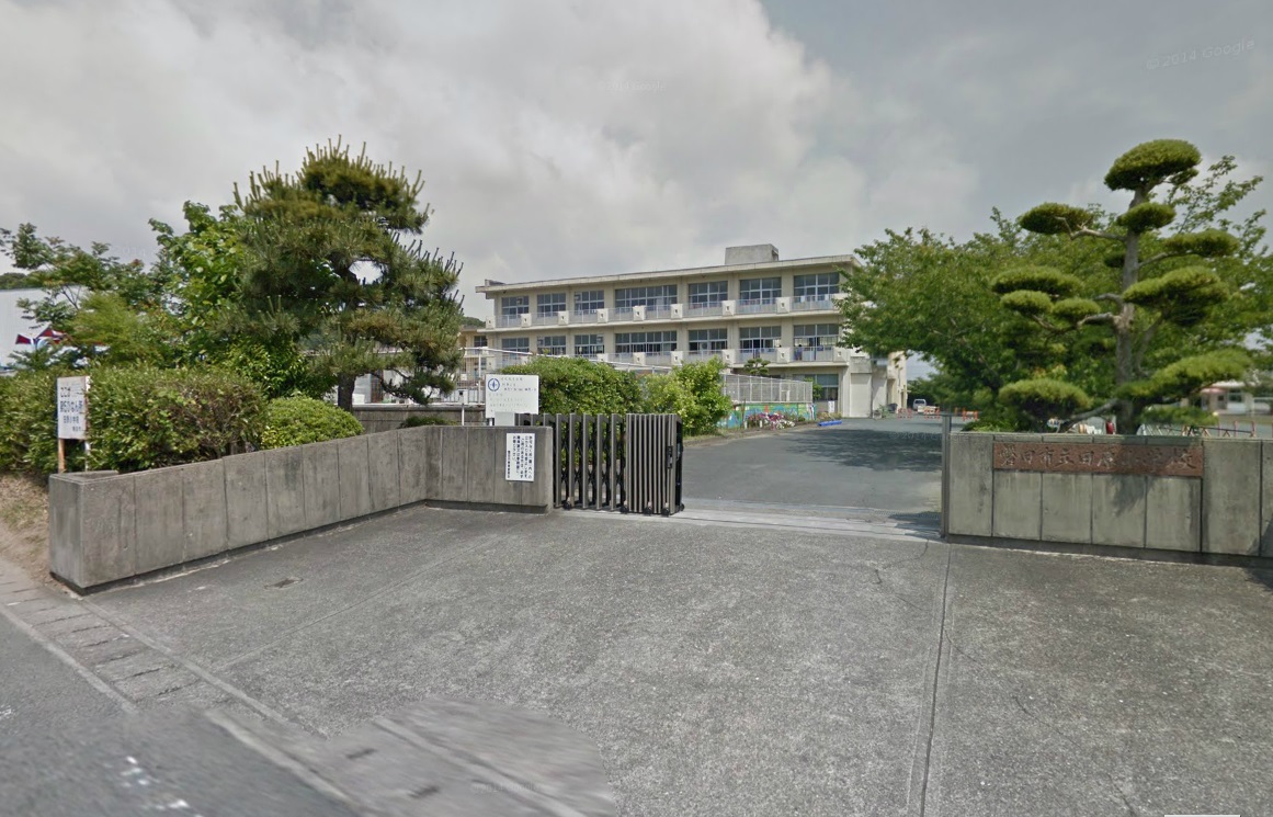 小学校：磐田市立田原小学校　958m