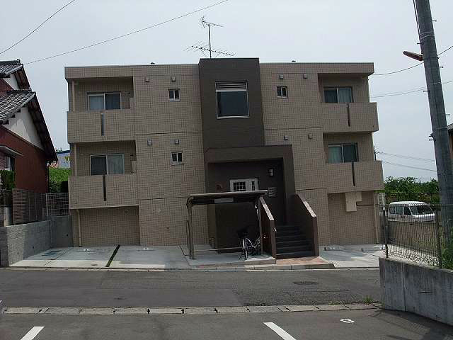 アイシア 駐車場
