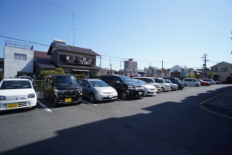エクシード中沢 駐車場