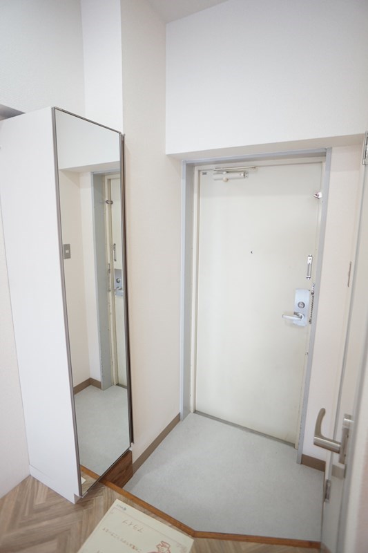 ヒューゲル城北 玄関