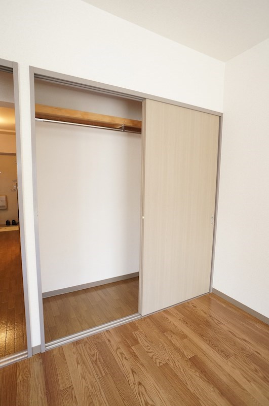 ベルコート和地山 収納