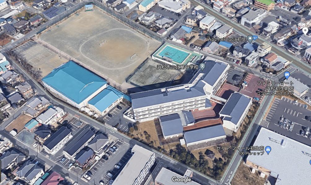 中学校：浜松市立北星中学校　794m