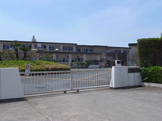 小学校：浜松市立富塚西小学校　2310m