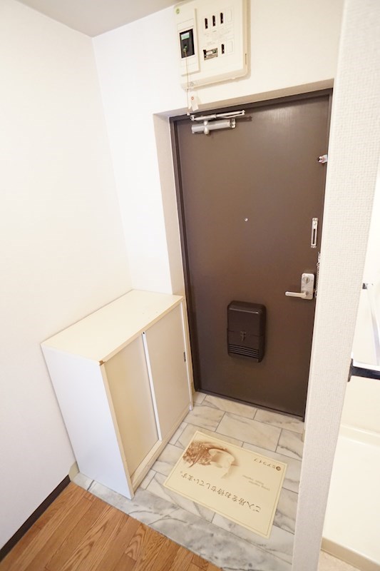 サンビレッジ 玄関