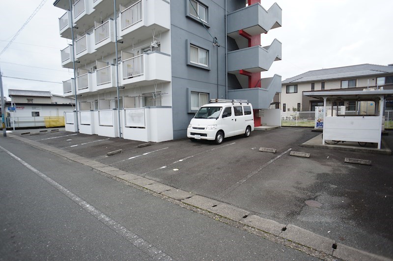 アートパテック 駐車場
