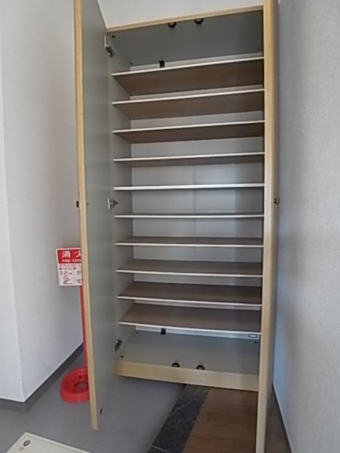 その他：大型靴入