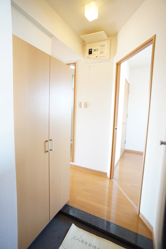 アクアブロー２ 玄関