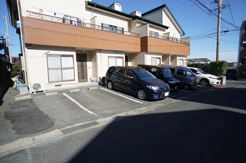アビタシオンスヤマ 駐車場