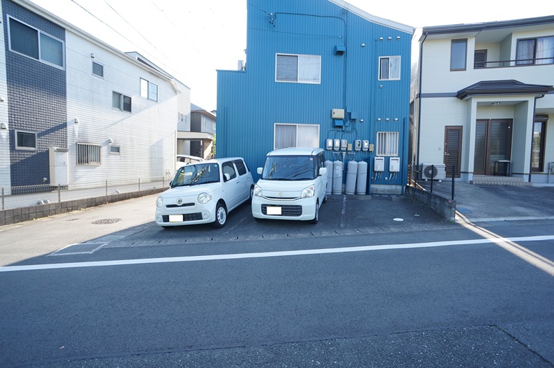 ル・ブルー半田山 駐車場