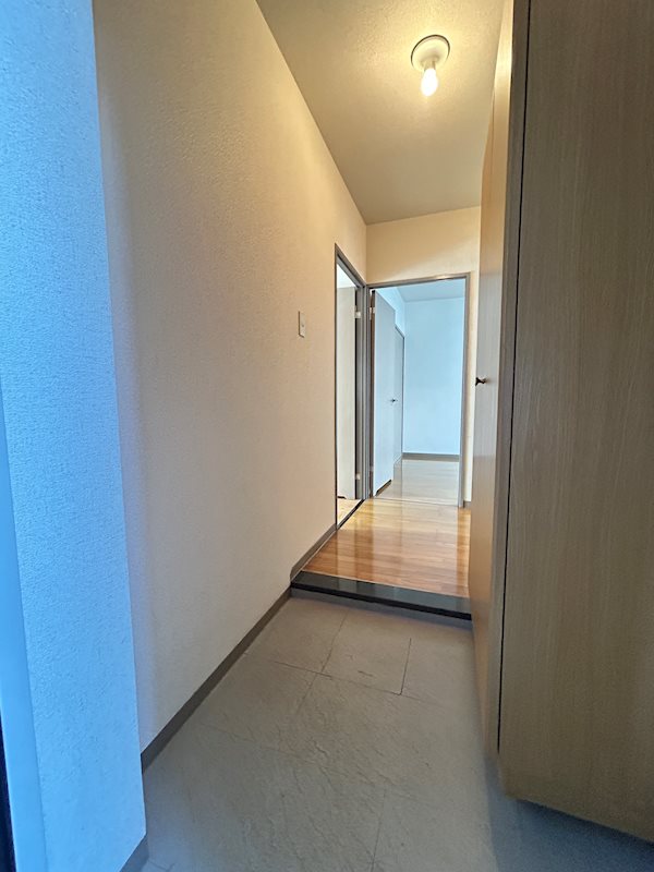 エクレールB 玄関